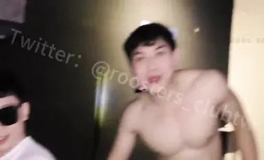 【公鸡俱乐部】2025_04_08荡妇经理、羞涩专员下班后的淫荡4P实录2