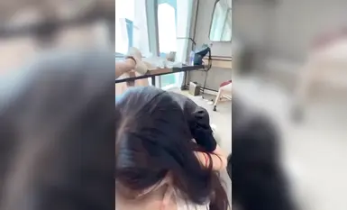 Seorang pelajar kolej perempuan berwajah seperti dongeng adalah jalang selekeh di hadapan penaja. Dia dilatih dan difitnah. Gadis itu mengambil inisiatif untuk menunggang. Penampilan dan figuranya sungguh menakjubkan (1)