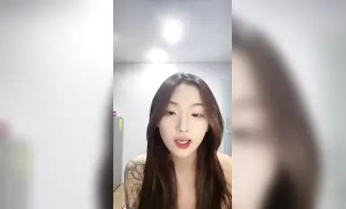 19岁极品小母狗，身材超棒，被猥琐男调教蹂躏，各种道具齐上阵，高潮娇喘不断(44)