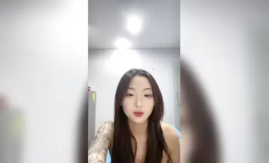 19岁极品小母狗，身材超棒，被猥琐男调教蹂躏，各种道具齐上阵，高潮娇喘不断(44)