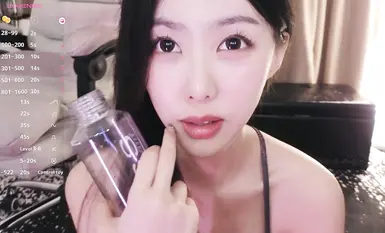 stripchat高顏值主播【Cecilia0903】氣質女神直播日常 (22)