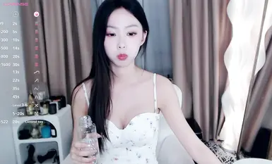 stripchat高顏值主播【Cecilia0903】氣質女神直播日常 (52)