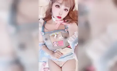 推特極品福利姬【remukira】白嫩大奶小蘿莉 清純可愛 甜美誘人 自慰發騷 極品反差母狗（2）