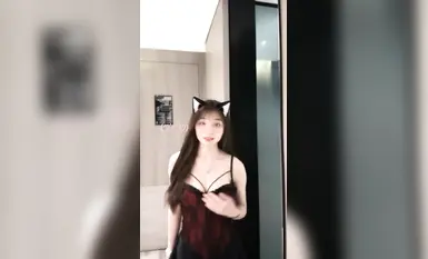 抖音網紅【寶貝77】集高顏值與極品身材於一身的反差婊  (1)