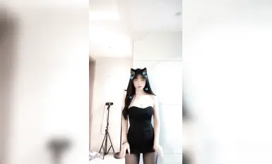 抖音網紅【寶貝77】集高顏值與極品身材於一身的反差婊  (4)