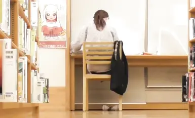 【腳套鞋底】大膽露出腳底的女性