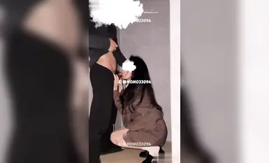 Twitter celebrity super white tender cuckold wife [momo33094] hotel group sex, iba't ibang postura na nanunukso, naglalaro ng creampie mouth cumshot, nakahawak sa titi sa isang kamay at naninigas sa kabilang kamay, slutty (3)