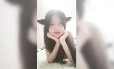 超コントラストなロリっ子。自宅で静かにオナニー。どんな女でも黒ストッキングを履くと、すごくセクシーになる（2）