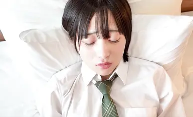 fc2-ppv-4700393 (2) ★先到先得4K高清特典★意外加盟大公司，18岁民间声优★初体验，危险日不吃药，连续2次中出，震撼原版‼【原画质】