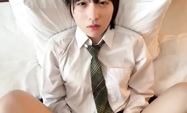 fc2-ppv-4700393 (4) ★先到先得4K高清特典★意外加盟大公司，18岁民间声优★初体验，危险日不吃药，连续2次中出，震撼原版‼【原画质】