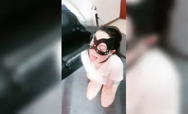 雙女S調教女奴，騎行羞辱，逼迫舔腳舔鞋底，暴力扇耳光