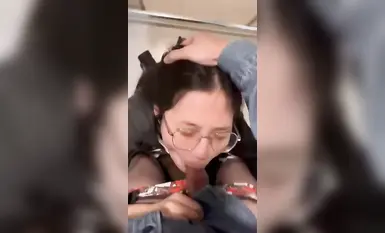 教育學生妹～不願意吃？一個耳光乖乖吃雞巴！2