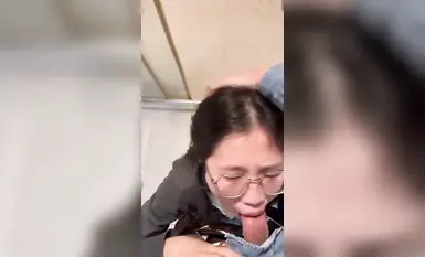 教育學生妹～不願意吃？一個耳光乖乖吃雞巴！2