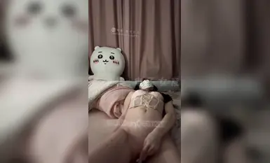 Twitter [Vinegar Teacher] High-value young girl's pussy close-up, fat ass toy inserted into pussy masturbation squirting (5)