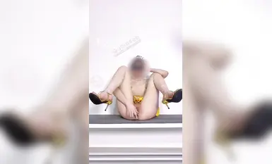 [점핑쉽] "골든댄서의 멋진 쇼에 오신 것을 환영합니다" 춤을 좋아하는 젊은 아내에게 황금빛 댄스 슈트를 선물하고 바 댄서로 변신해 극도로 유혹적인 멋진 공연을 선보여주세요