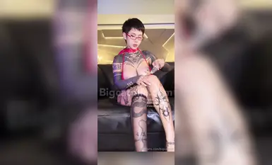 Hình xăm siêu giá trị của người nổi tiếng Twitter mèo lớn Gao Qiao Youmei lụa đen thủ dâm 1