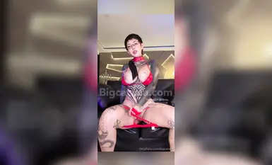 超高颜值纹身推特网红大猫咪高乔尤美黑丝自慰1