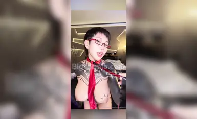 超高颜值纹身推特网红大猫咪高乔尤美黑丝自慰1