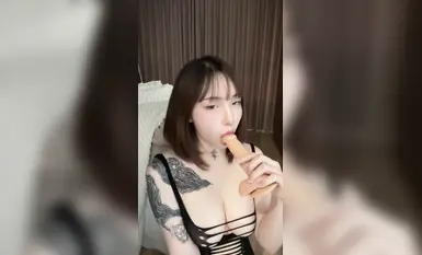 高顏值刺青騷貨假屌自慰抽插