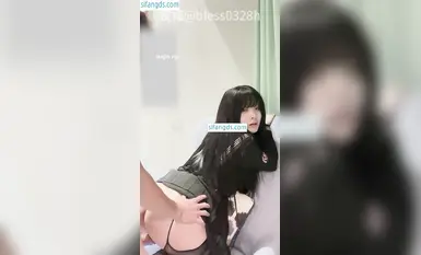 2025年6月最新，【重磅核彈】，68萬粉絲極品網紅蘿莉，【洛寶】高價私拍福利，多少宅男的夢中女神，被操了！