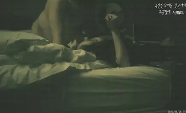 นักการเงินระดับแชโบลคนนี้ได้คบหากับนางแบบสาวสวยระดับสองและสามมากมาย ซึ่งล้วนแต่มีหน้าตาดีและมีรูปร่างที่ดี ใบหน้าของพวกเธอถูกเปิดเผยตลอดกระบวนการ วงสังคมวุ่นวายเกินไป (3)