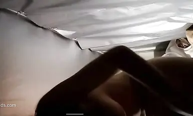 2025年新流，PUA大神【網調加約炮】專業線上線下忽悠套路玩弄學生妹，反差眼鏡妹宿舍銷魂自慰 (3)