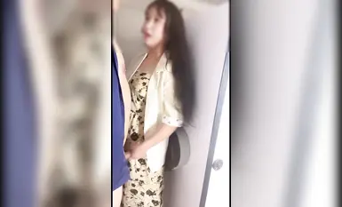 เทพบุตรร่วมสายเลือดแห่งเคป "เรื่องราวความรักของป้า" เย็ดป้าในห้องน้ำบริษัท_ฉี่ขณะช่วยหลานชายเป่าและกดเขาไว้กับผนังเหมือนหมา