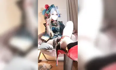 [En. Peng Peng] Yu Linglong sutera hitam penghinaan berkaki ayam