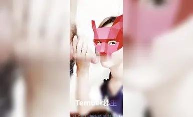 6月重磅流出，露臉才是王道，推特35萬粉絲，超淫反差婊【Temuer郡主】付費門檻，窮人女神，富人母狗 (3)