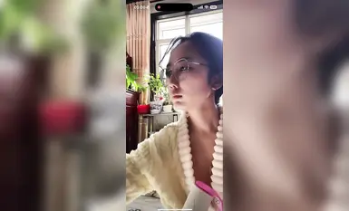 Leaked - 210,000 fans Douyin celebrity glasses contrast bitch [Gentle Xinxin 6] and big dick lover sex welfare video