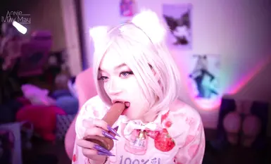 【Annie_May_May】草莓奶牛的肛门冒险