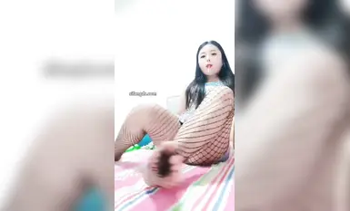 Kuaishou [Zhang Yaner] Wanita muda yang putih dan lembut sangat kontras