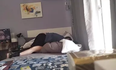 Cặp đôi trung học đã quan hệ tình dục và đưa cô gái về nhà và cuối cùng xuất tinh vào âm đạo