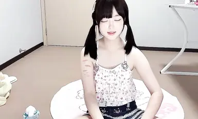 stripchat萝莉主播【Fairy-06】开票秀直播福利视频(6)