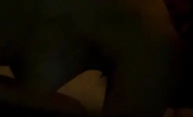 사촌이 목욕하는 모습을 몰래 촬영하는 위험을 감수하다