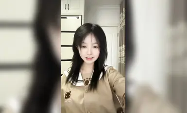 推特极品颜值身材的学生妹自拍，这奶子真不小，颜值高身材极品，简直人间极品