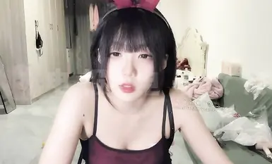 極品美女福利姬 高顏值白嫩小蘿莉直播跳蛋自慰 阿黑顏誘惑 (3)