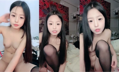 【你的宇啊】最美學妹清純可人高顏值噴火身材懟屏掰B_2