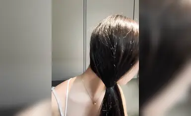 สาวสวัสดิการชั้นสูง นักเรียนมัธยมปลายผิวขาวน่ารักช่วยตัวเองและรู้สึกหื่นกาม ตรงกันข้ามกับสาวหื่นกามช่วยตัวเอง หน้าอกของเธอไม่เล็กและดูดี (1)