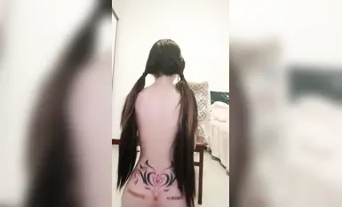 Em gái sinh năm 2007, một em chó cái rất xinh đẹp, thủ dâm không dùng bao cao su và bị xuất tinh vào âm đạo (1)