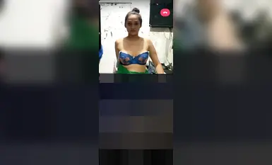 Convinced to show xxxxxs in video call