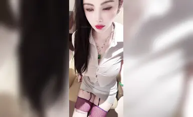 超极品尤物_果哥御用女模【颜瑜yuki】露脸漏三点男主舔奶女上剧情