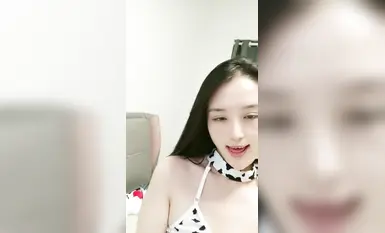 綠播女神回歸【泡芙】顏值爆表~掰穴道具自慰~難得見到道具插逼潮噴 (11)