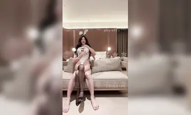 【Eucalyptus X_lananlanan】Seks dengan bahagian depan yang menonjol dan belakang yang melengkung (2)