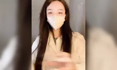 抖音【雅辰轩百货店】脸穴同框道具自慰_2