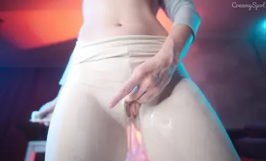 【Creamy_Spot】透明假陽具和性愛機器摧毀了我穿著破洞瑜伽褲的陰戶