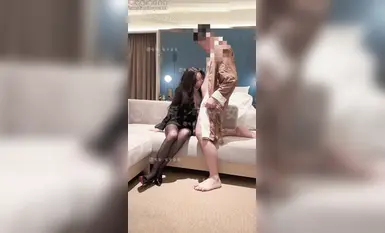 [AnX] ภรรยาผ้าไหมสีดำนอกใจสามีที่ไร้ความสามารถด้วยเจ้านายตัวใหญ่เหม็นๆ ของเธอ โดยจีบเธอที่โรงแรม เธอเป็นผู้หญิงสำส่อนมาก