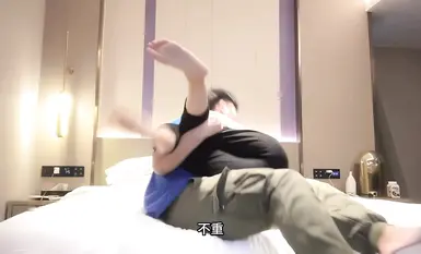 小寶尋花約了個嗲嗲美乳甜美白衣妹子啪啪，舌吻調情摸逼洗完澡口交騎坐後入猛操