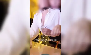 25 Julai terbaru tempat kerja gadis baru, lapisan putih sutera hitam, kaki menggoda, blowjob melutut, belakang, mulut merangkap menelan-2