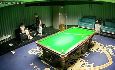 7月28最新吃瓜完整版 檯球廳打檯球，看上白色連衣裙助教，然後給了500，就在檯球廳里的包廂里干起來了，妹子竟叫出了聲。